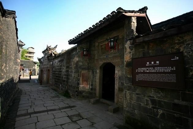 药明康德股价闪崩“内因”：2023年超百亿元减持金额A股居首，大股东减持根本“停不下来”